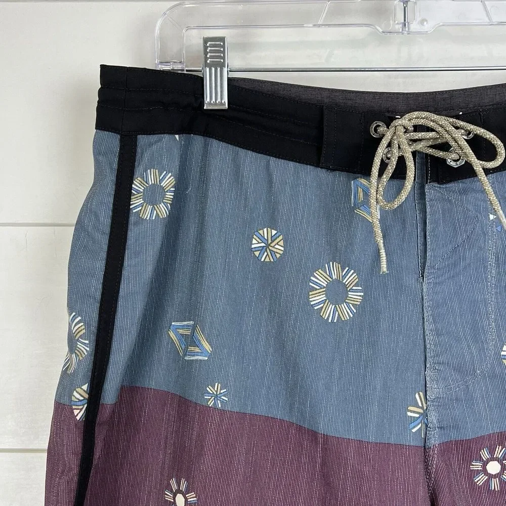 Vissla Board Shorts Mens 34 Upcycle Stretch  Floral Geometric Surf Beach‎